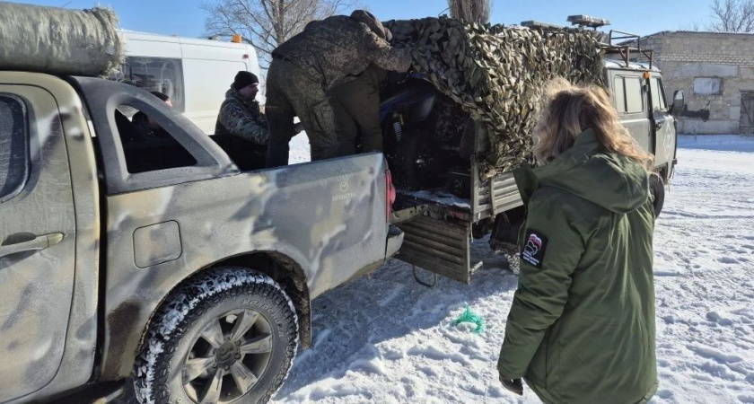 Представители Петушинского округа доставили бойцам квадроцикл и автомобиль
