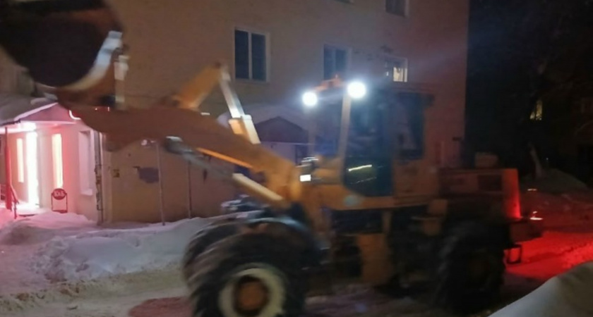 За сутки во Владимире переполненные снегом самосвалы совершили 306 рейсов