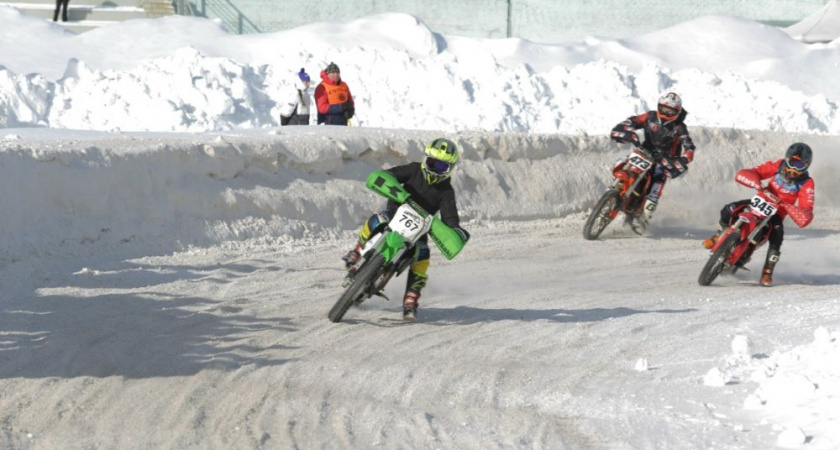 В Коврове в 60-й раз прошел зимний мотокросс