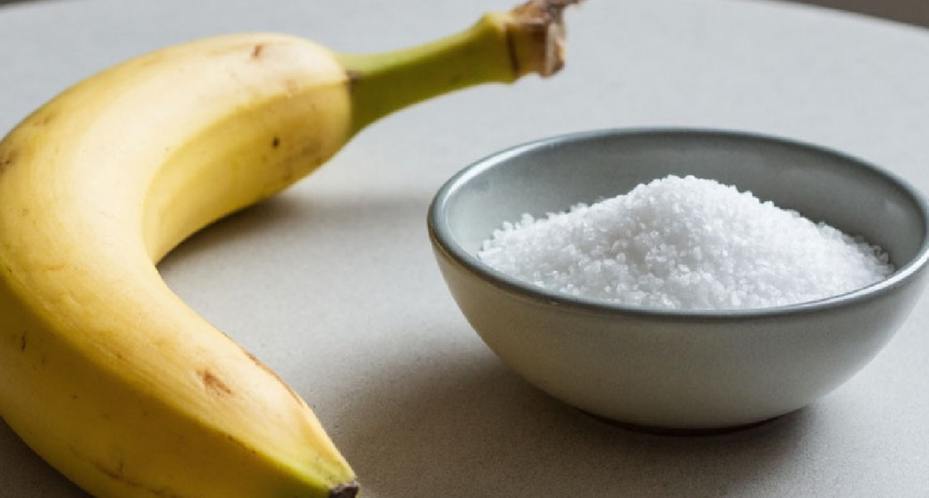 Банановая кожура на даче: лайфхак, который удивит даже опытных садоводов — томаты и розы растут как на дрожжах