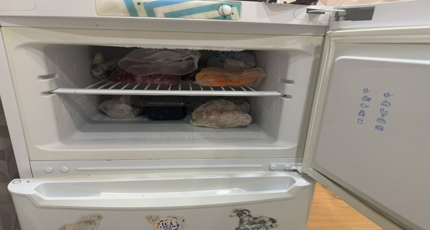 Положите бутылку в морозилку – счета за ЖКХ перестанут беспокоить: действенный лайфхак