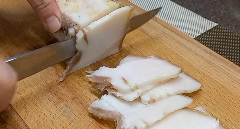 Сало не так страшно, как его малюют: врачи-диетологи назвали 3 условия, когда оно становится полезным