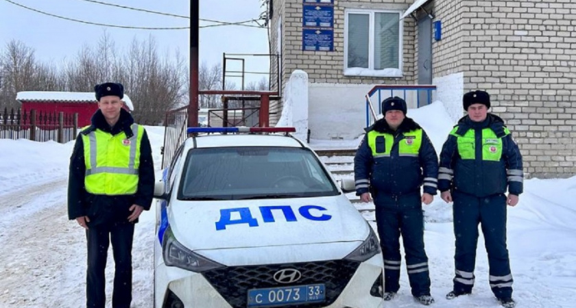 Патруль ДПС поблагодарили в соцсетях за работу в многочасовой пробке под Гороховцом