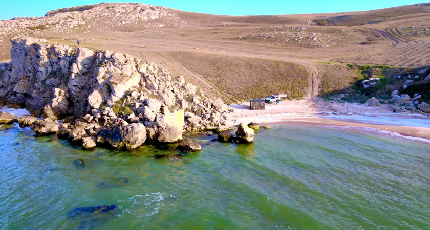 "Русские Мальдивы": 7 бюджетных курортов в России с чистейшим морем, где нет толп туристов - не все о них знают