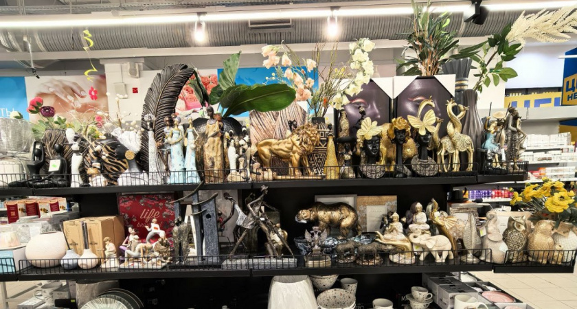 Сувениры, которые порадуют душу и украсят дом: от глобусов до космонавтов