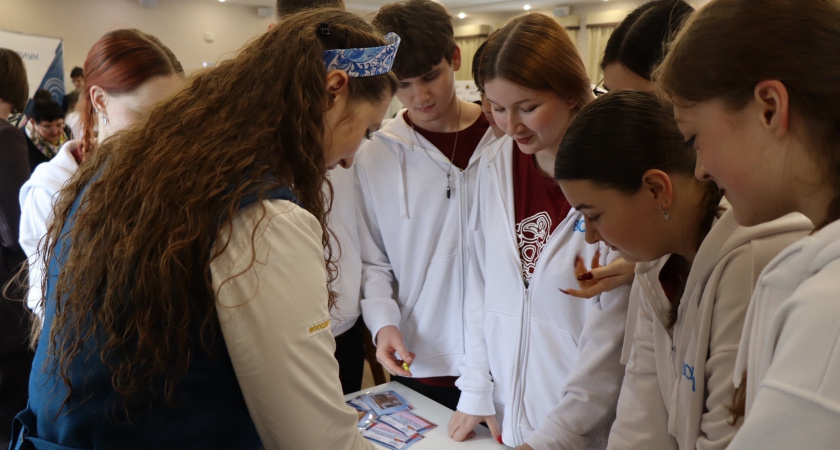 Более 120 педагогов собрала стратегическая сессия «Навигаторы детства» во Владимире