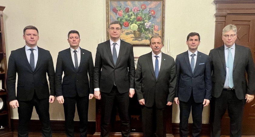 Губернатор Авдеев в Китае обсуждает будущее бренда «Владимирский трактор» 