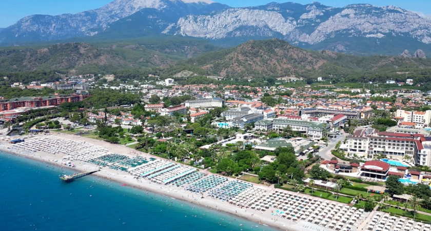 Названа самая популярная у российских туристов страна, где их поджидают мошенники - как не испортить себе отдых?