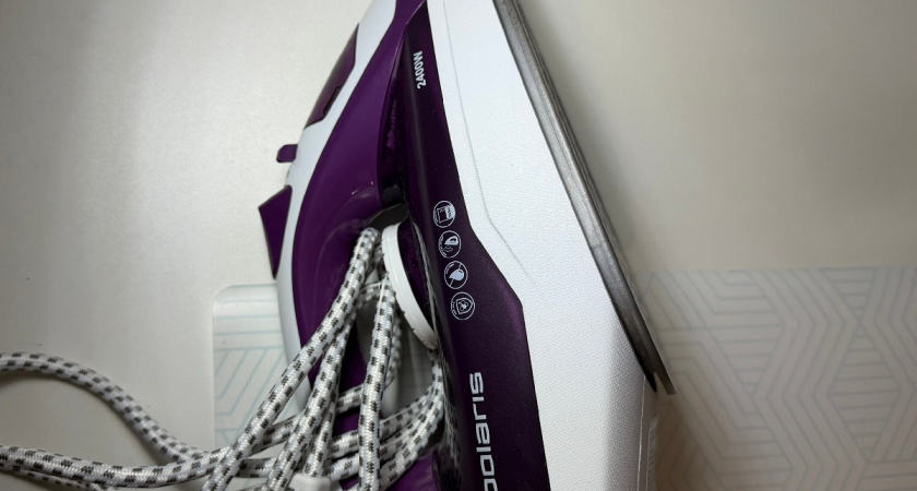 Надоел нагар на утюге: если он перестал парить и пачкает вещи — я знаю, как это исправить. Запомните этот лайфхак раз и навсегда