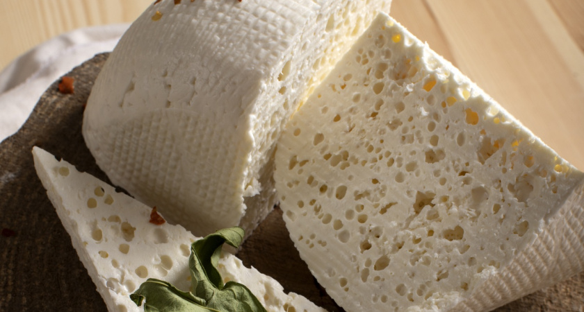 Варить не нужно: беру 1 литр кефира и получается вкуснейший домашний сыр - готовлю сразу килограмм