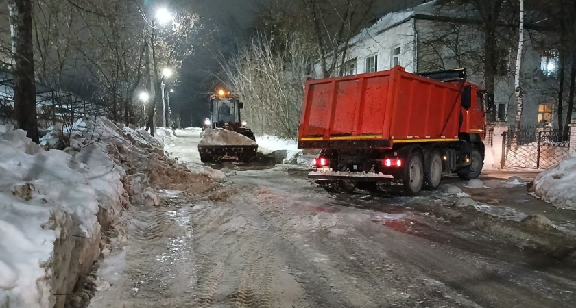 В ночь на 8 марта с улиц Владимира вывезли более 6 тысяч «кубов» снега
