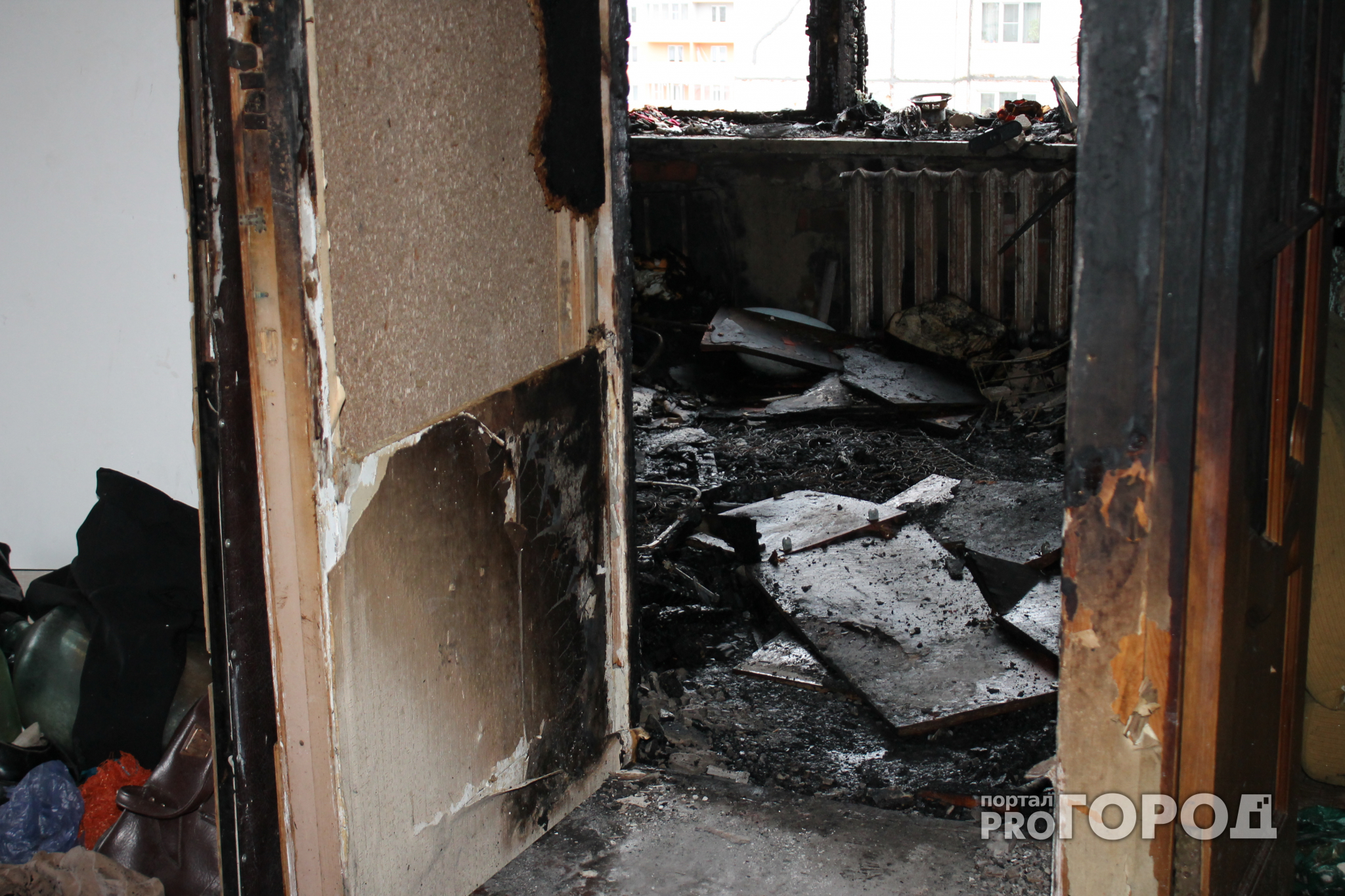Горожанка: «Мы пошли посмотреть сгоревшую квартиру и посередине комнаты обнаружили труп»