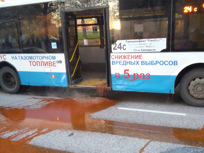 Во Владимире пассажиров 24-го автобуса окатило горячим тосолом
