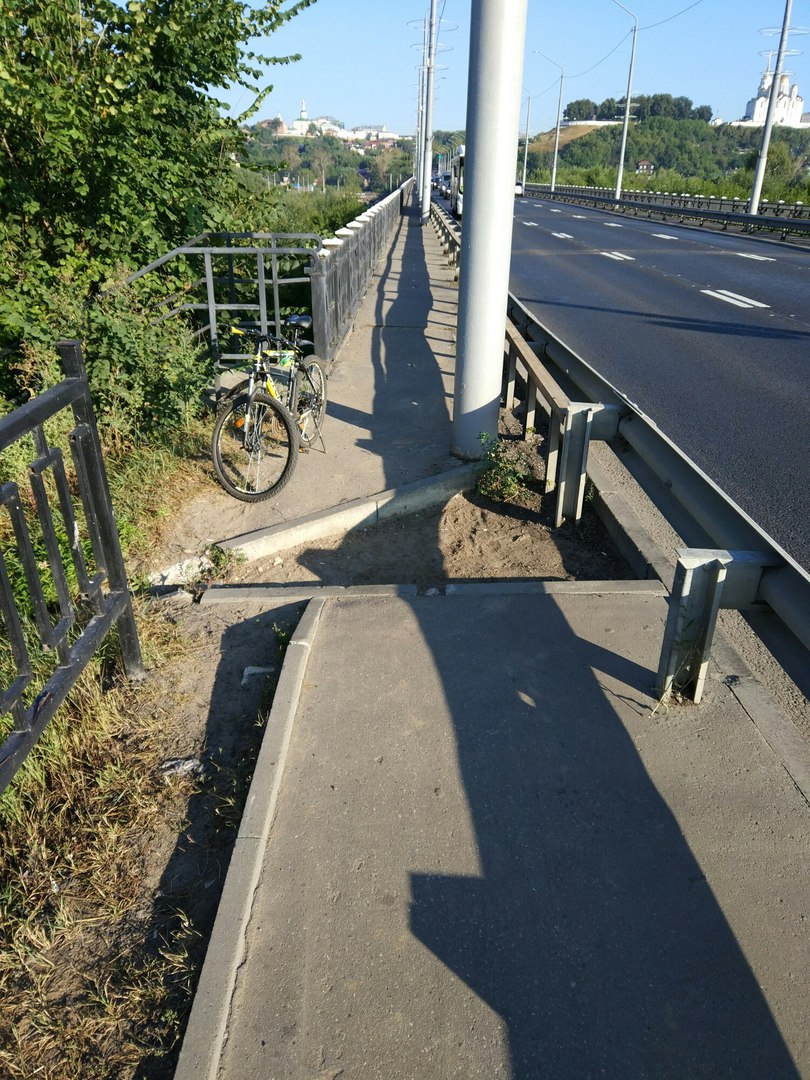Горожанин: "Отремонтированный мост через Клязьму стал опасен для пешеходов"