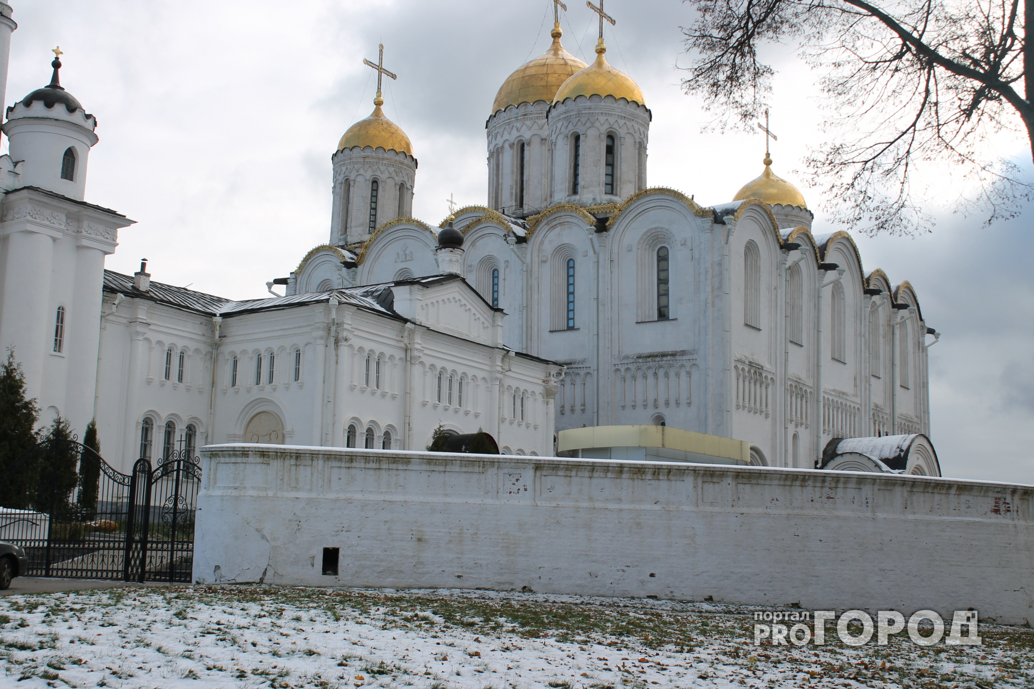 Съемки в Успенском соборе оскорбили верующих - Владимир, октябрь, 2017