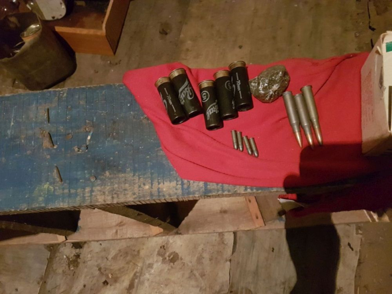 За два дня во Владимирской области нашли сотни незаконных боеприпасов