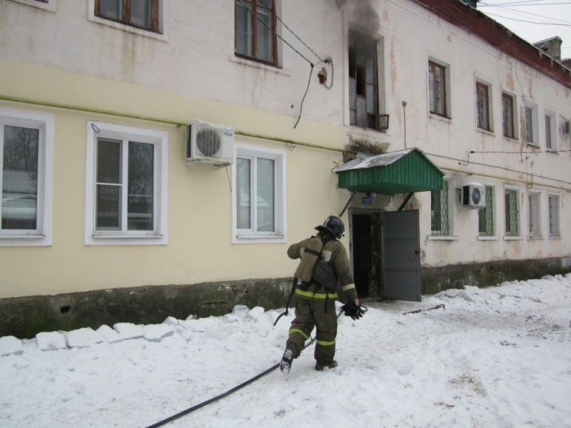 Ковровские пожарные спасли от смерти пенсионерку