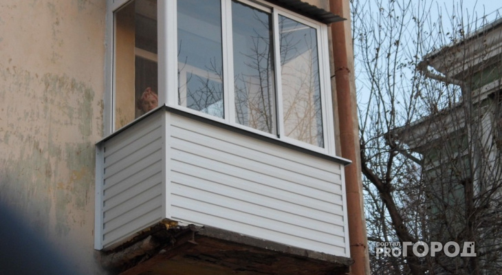 Вышедшую покурить бабушку сдуло ураганным ветром с балкона на Сахалине‍
