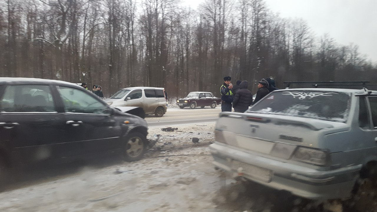 Под Владимиром произошла массовая авария с участием четырех авто