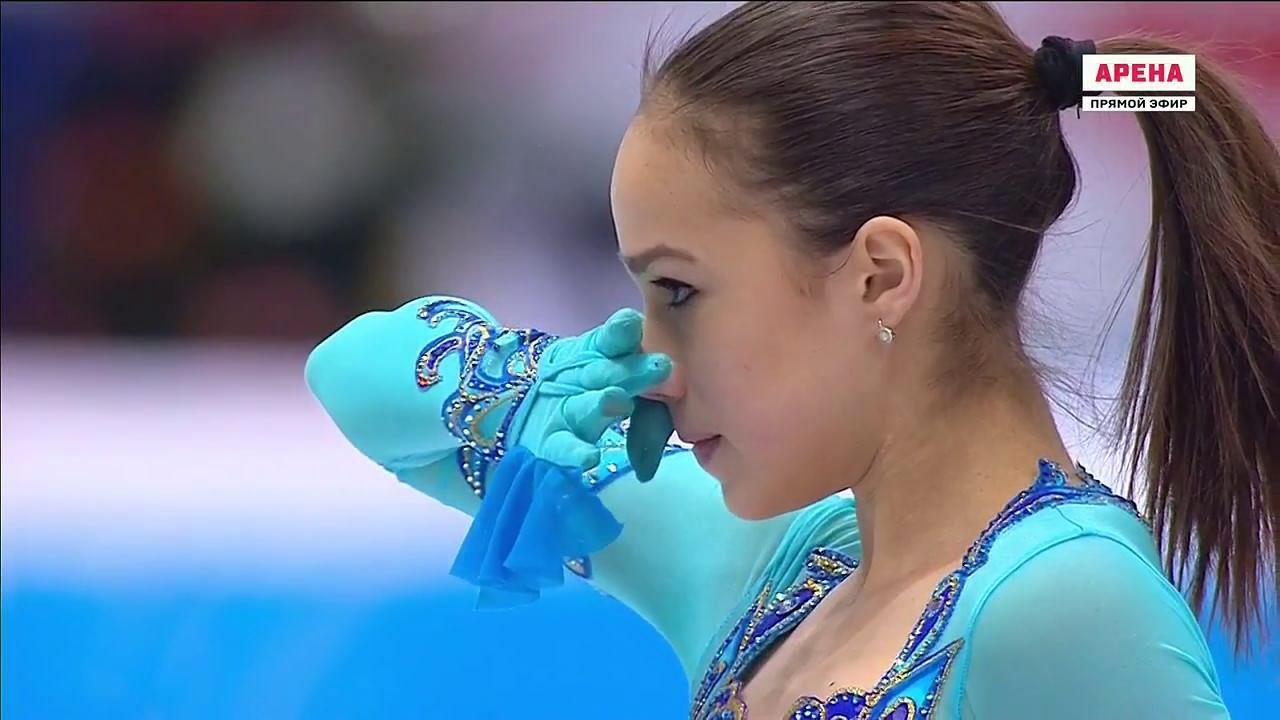 Алина Загитова приносит России первую золотую медаль на Олимпиаде