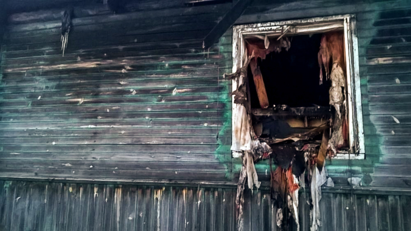 В Муромском районе пожилые супруги едва не сгорели заживо в собственном доме