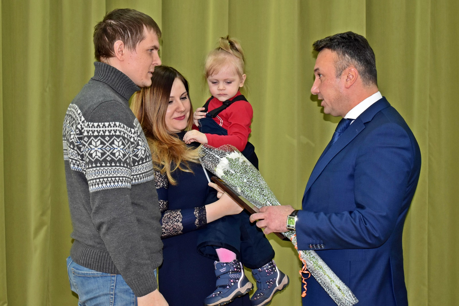 Молодые семьи Гусь-Хрустального района получили деньги на приобретение жилья