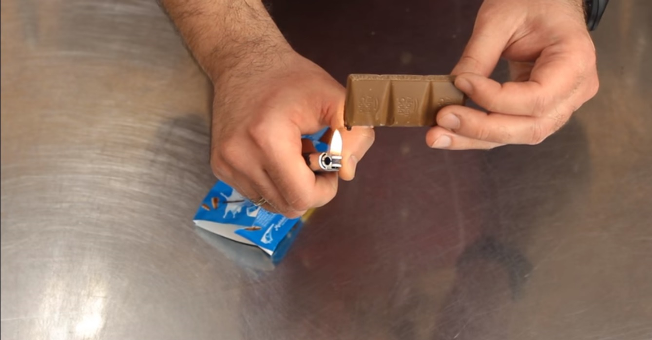 Роспотребнадзор успокоил россиян по поводу "горящего" шоколада