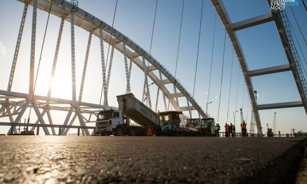 Движение по Крымскому мосту откроется во второй половине мая