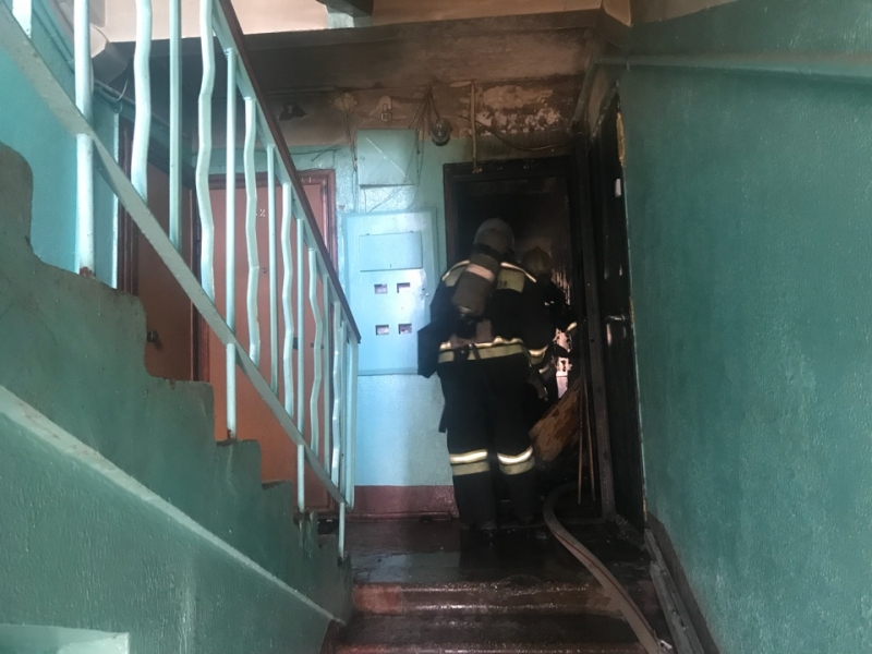 На Лакина из горящего дома эвакуировали жильцов