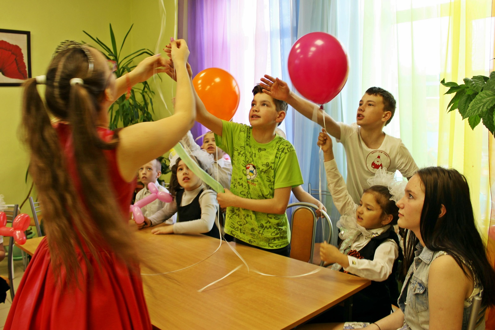 Волонтеры Гусь-Хрустального района провели акцию «Чужих детей не бывает!»