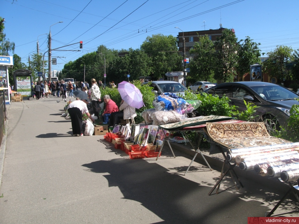Владимирцы жалуются на беспредел уличных торговцев