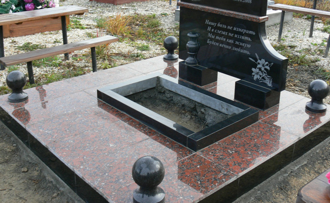 Воспоминания бессмертны: покупайте памятники по доступным ценам от компании "Данила-Мастер"