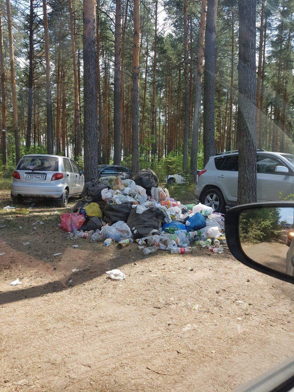 На карьерах в Улыбышево вырос собственный мусорный полигон