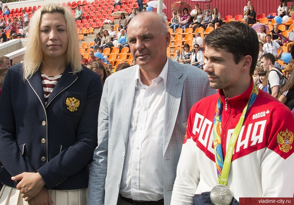 Андрей Шохин поздравил владимирскую спортсменку с победой