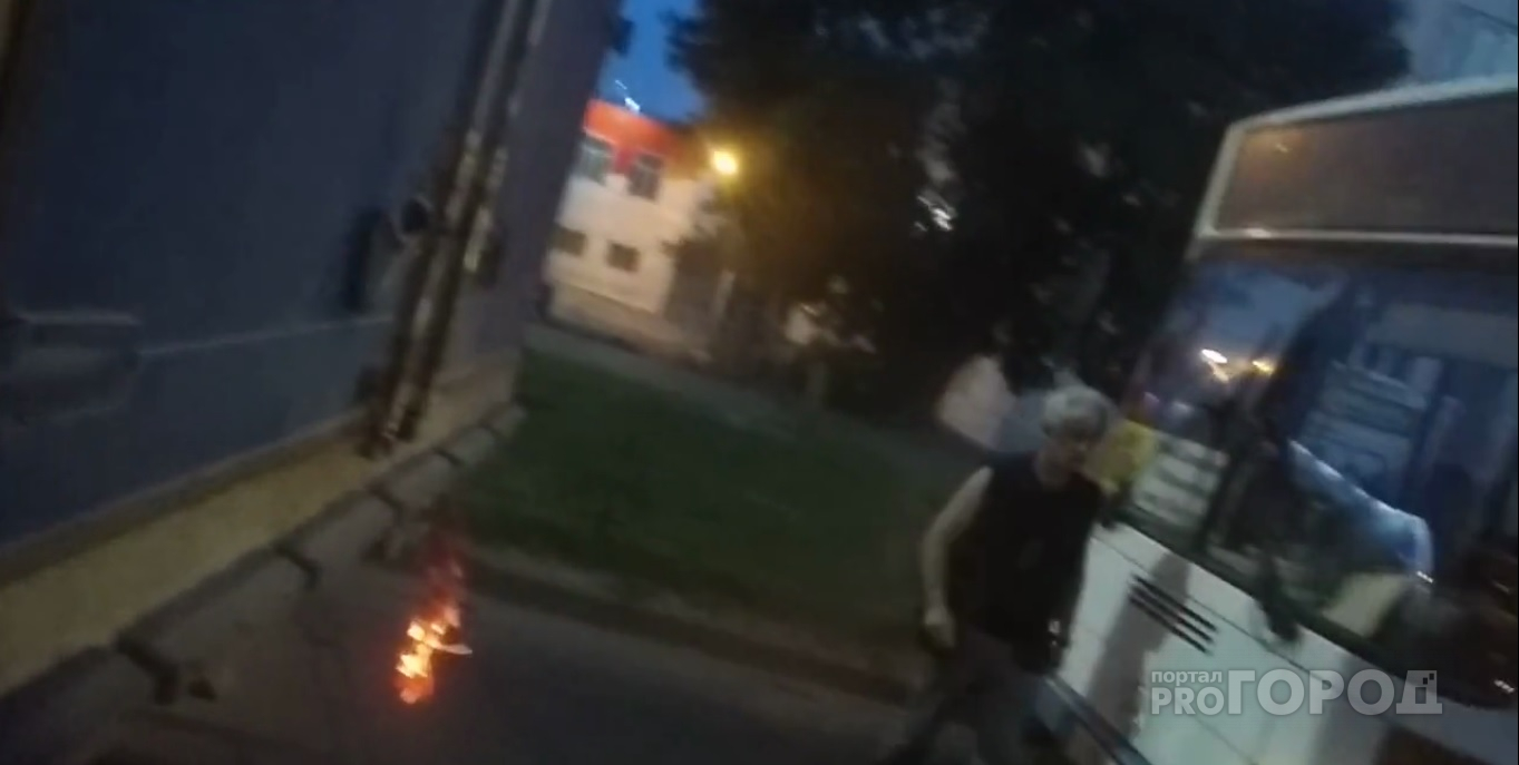 У ДММ автобус «догнал» фуру