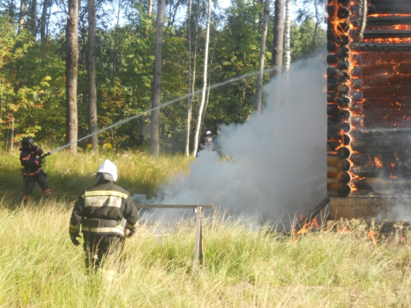 Во Владимире в микрорайоне Злобино сгорел строящийся дом