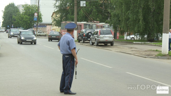 В Муроме мужчина решил подарить полицейским 500 долларов, но просчитался