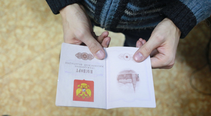 В России вместо бумажных паспортов появятся электронные
