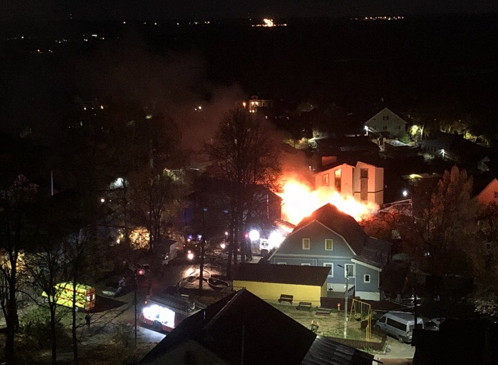 Во Владимире в частном секторе сгорел жилой дом