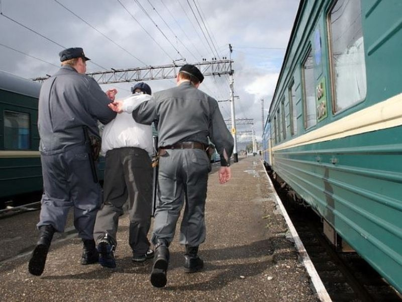 Троих пьяных дебоширов сняли с поезда в Муроме
