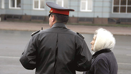 Во Владимире полицейские помогли бабушке, потерявшей память