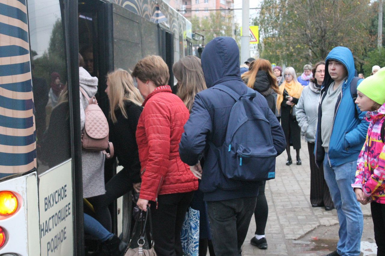 Жители  улицы Балакирева массово жалуются на отмену автобусов
