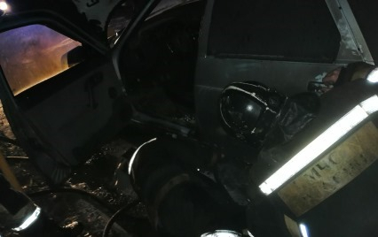 В Александрове вчера сгорел автомобиль с надписью "убери машину" на капоте