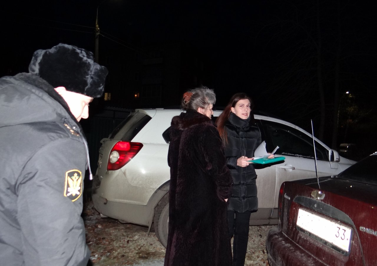 Час расплаты: во Владимире у женщины за долги арестовали автомобиль