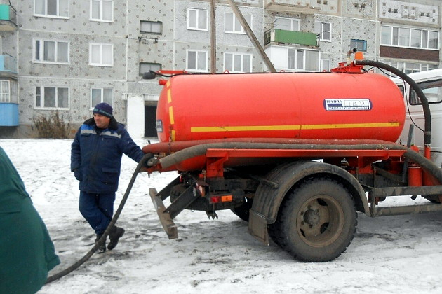 В школы и детские сады Владимира завезли чистой воды вместо вонючей