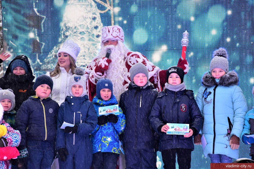 Поздравление президента и дискотека: афиша новогодней ночи во Владимире