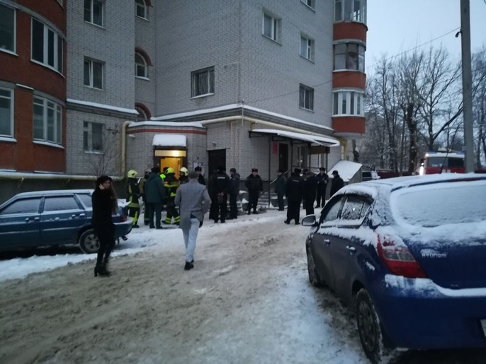 Взрыв во Владимире: эвакуированы три подъезда, есть пострадавшие