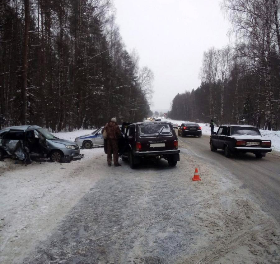В Ковровском районе произошло лобовое столкновение двух автомобилей