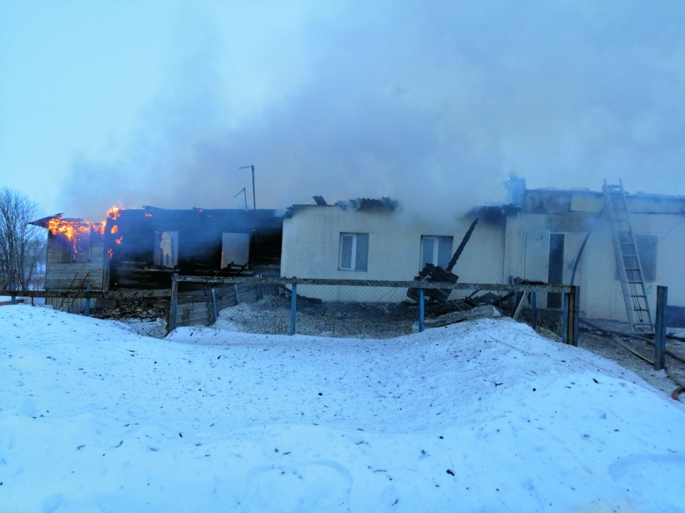Во Владимирской области сгорело два дома: есть пострадавший