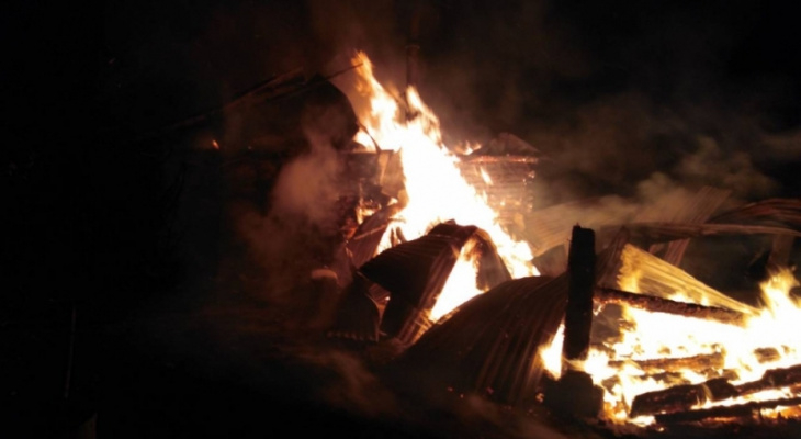 Жительница Ковровского района обиделась на сына и сожгла его дом